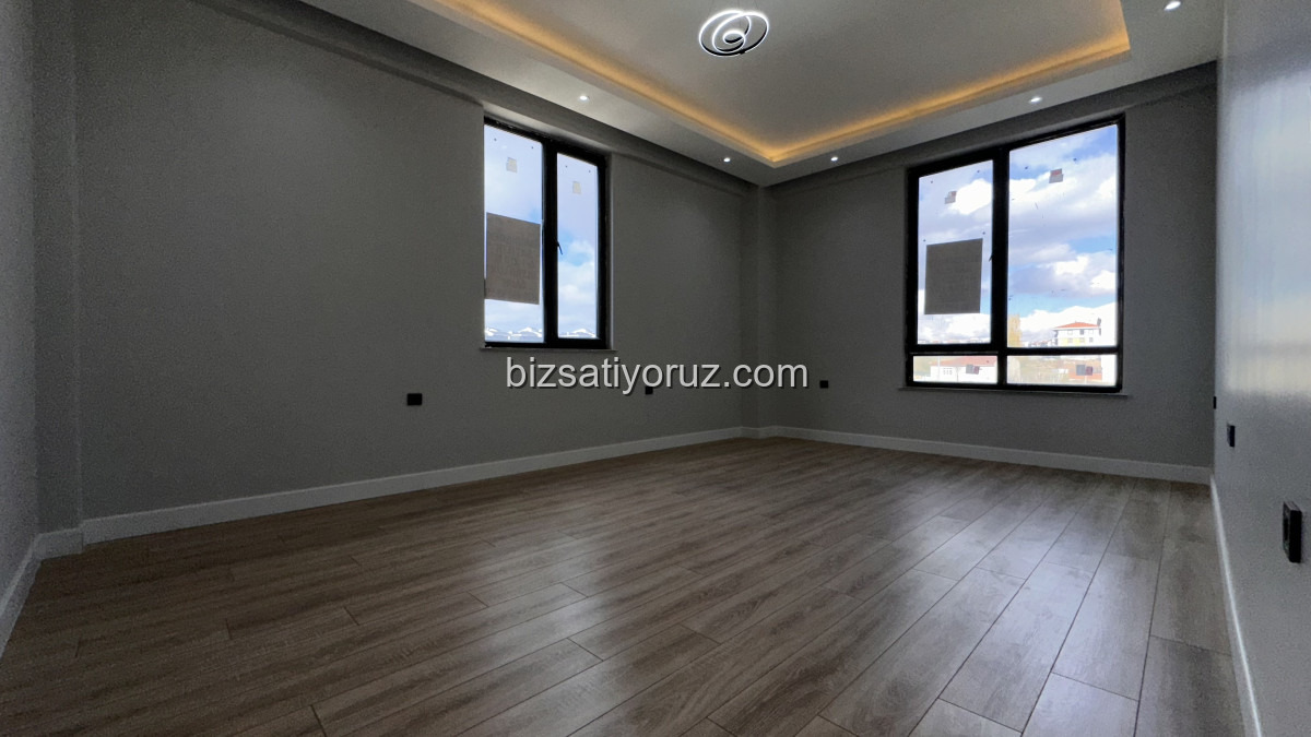 MURAT YILMAZ İNŞAAT EMLAK TAN ÇAMLICA MAH SATILIK 4+1 DAİRE