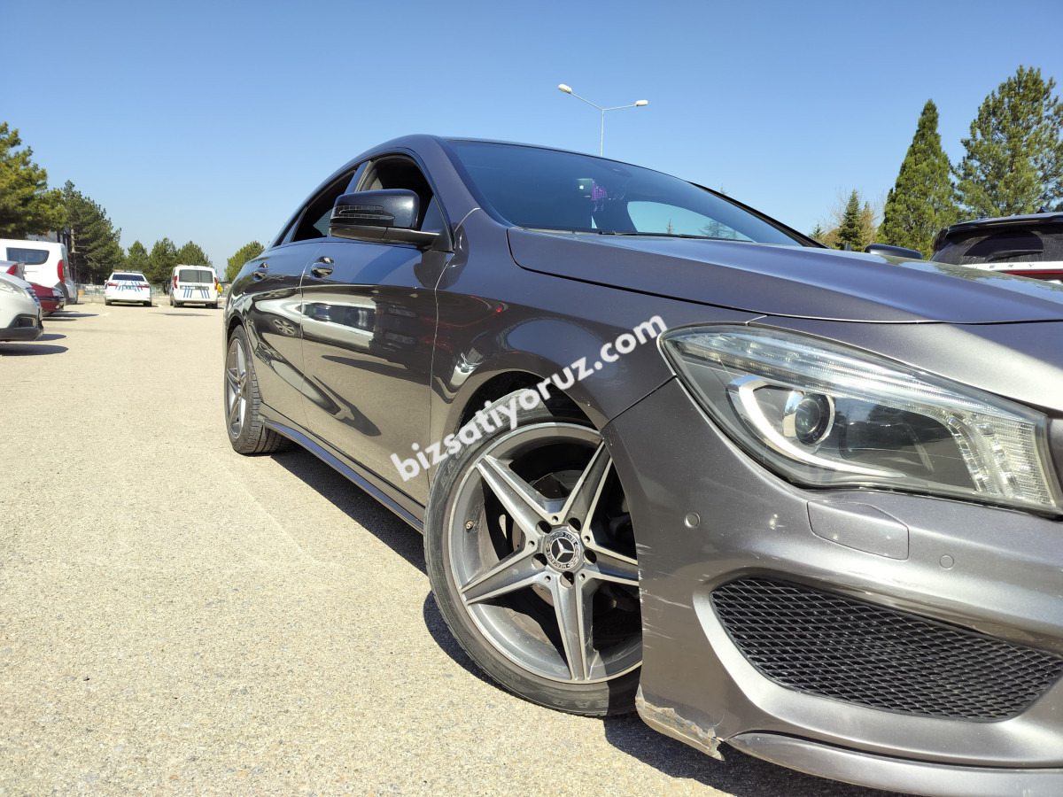 Mercedes  Benz  CLA 200 2016 model